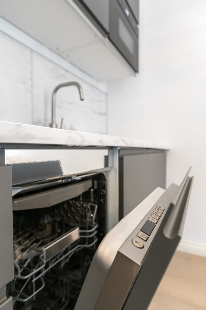 Dishwasher for full comfort