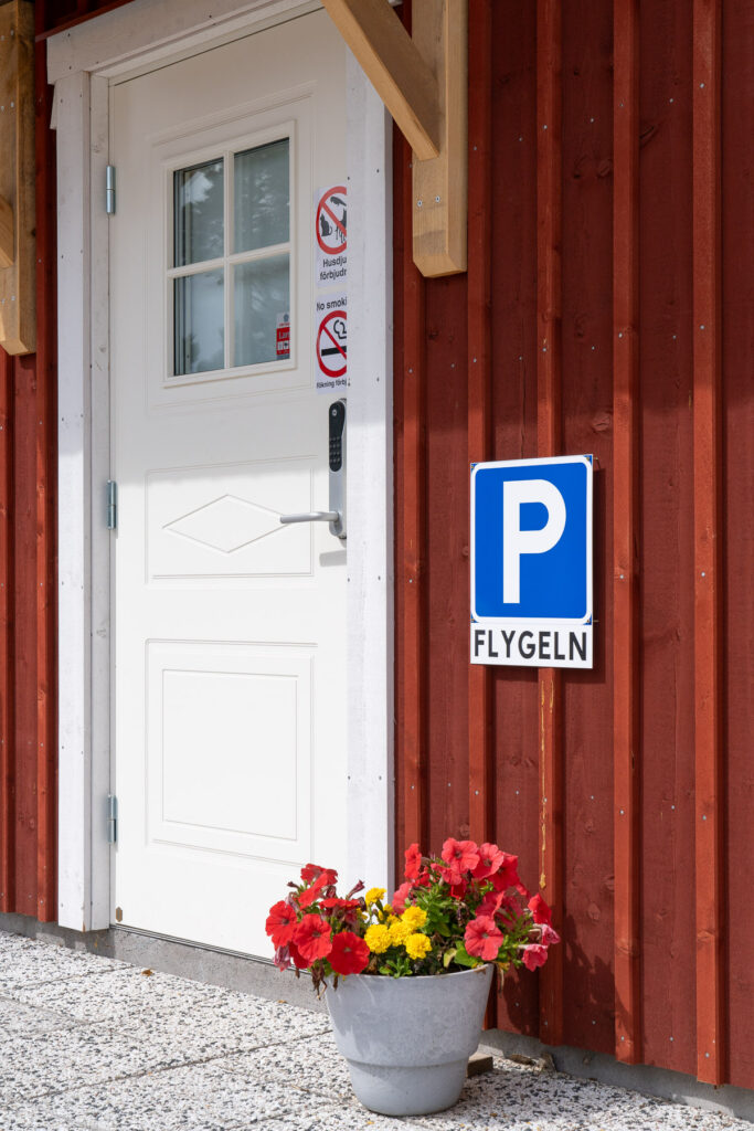 Parking at your Flygeln apartment